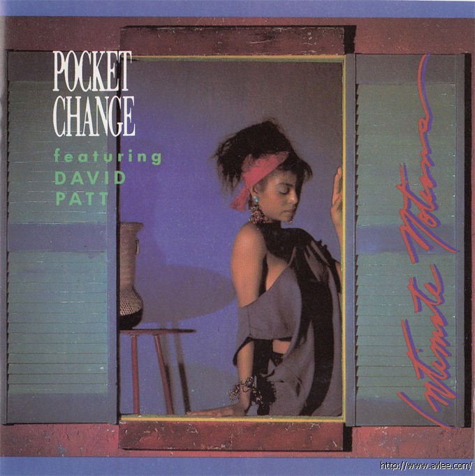 JAZZCD推荐02284 INTIMATE NOTIONS