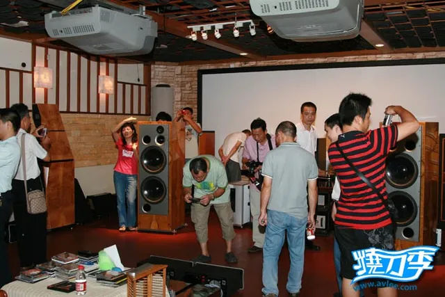 江门发烧协会来访十八子视听会所