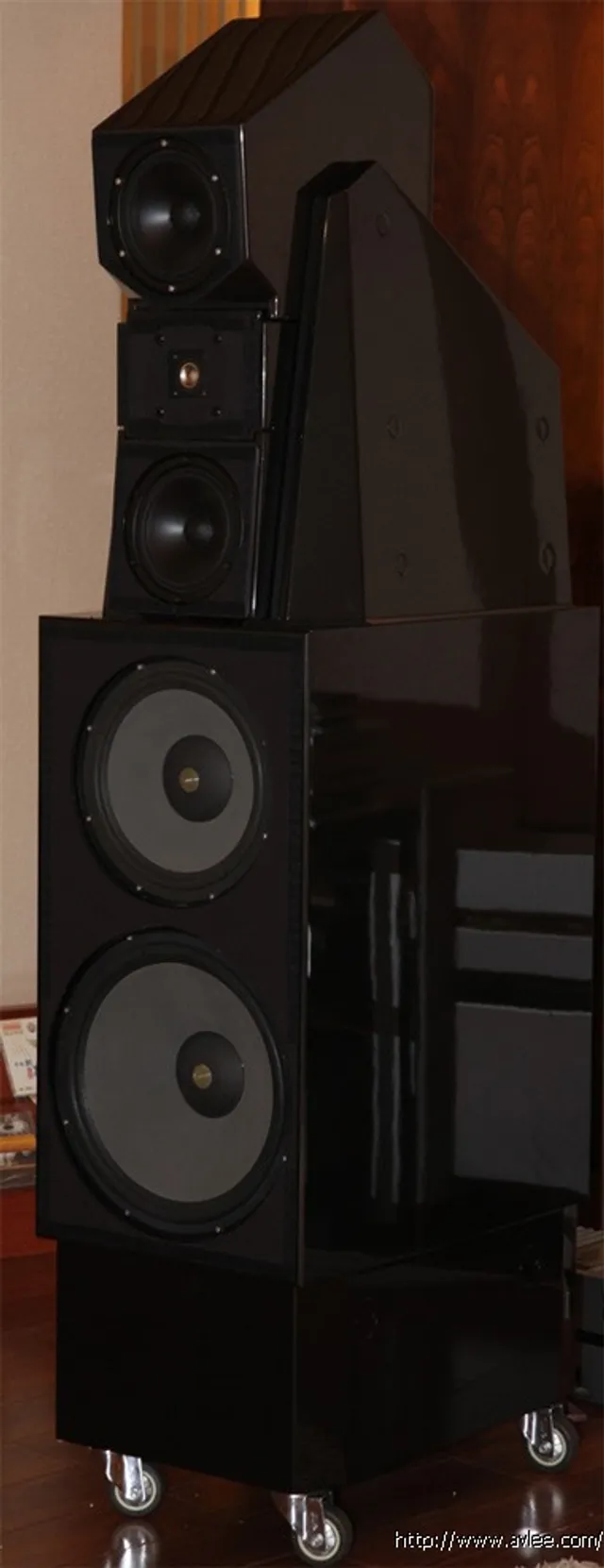 音响博物馆-第14试听室更新音响器材