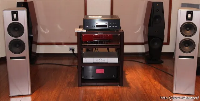 音响博物馆-第10试听室更新音响器材