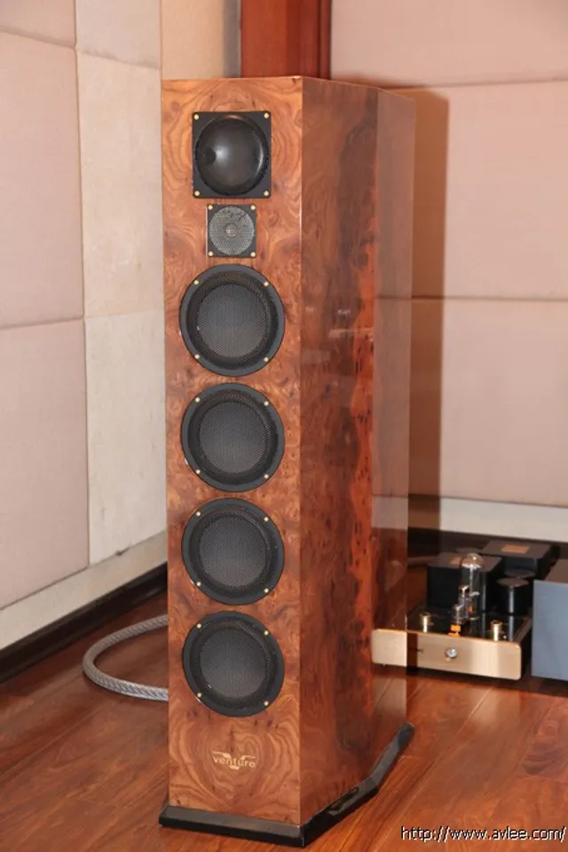 音响博物馆第4号视听室更新音响器材