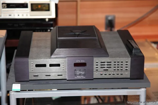 馆主李积回总经理碧桂园家HIFI 威卓试听房