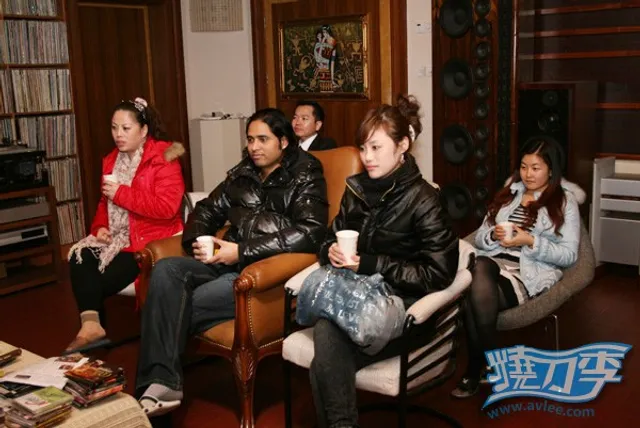 香港天人瑜伽学院来访十八子视听会所