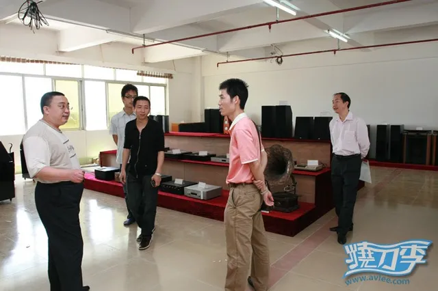 发烧友群聚“世界发烧音响博物馆”