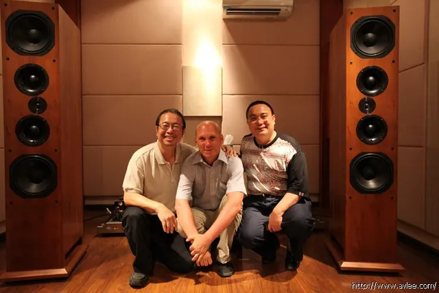 科宝老板刘振华与瑞士发烧友来访