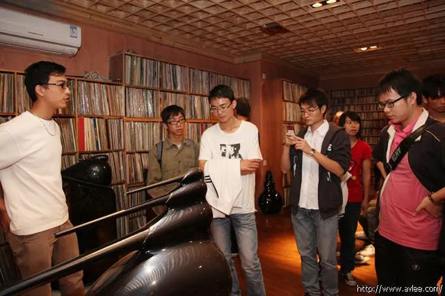 华南农业大学第二批师生来馆参观