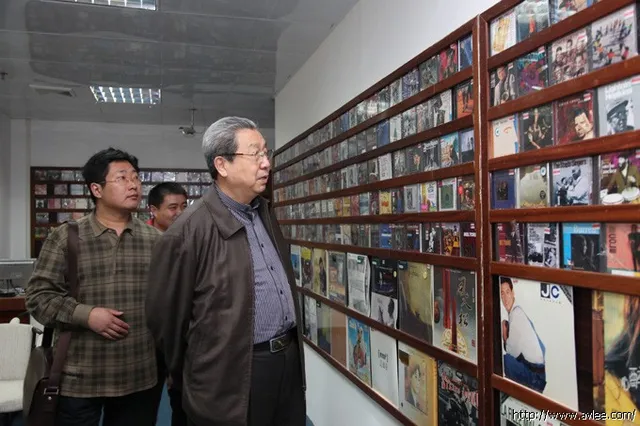 阳江市军分区李宝祥老首长来访音响博物馆