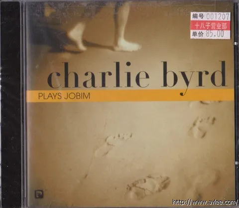 JAZZ CD推荐0259 PLAYS JOBIM
