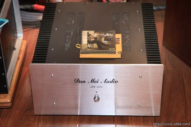 阳东核电工头自制发烧功放与线材前来博物馆测试爱机