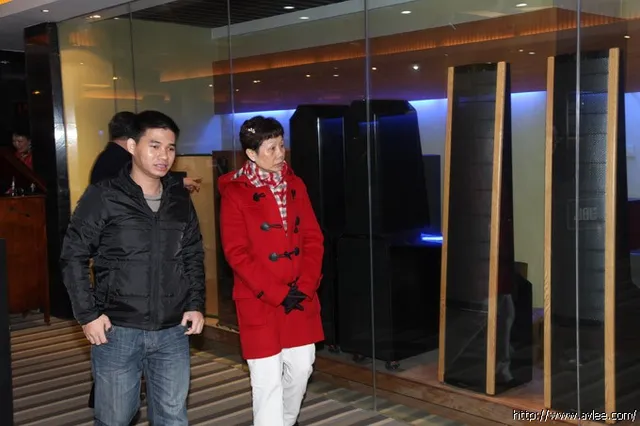 广东省纪律检查委员会副书记梁万里一行人到十八子集团参观指导