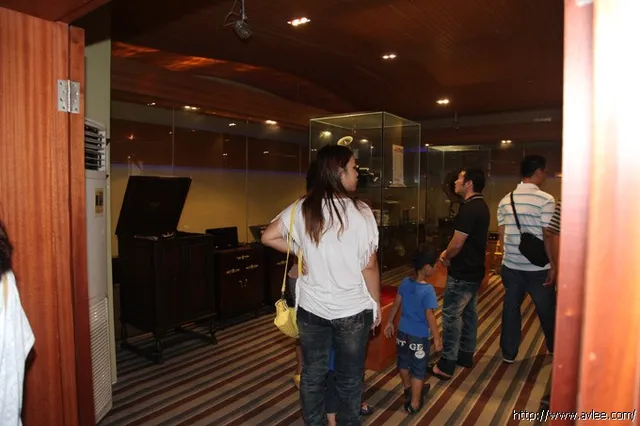 人民银行一行参观十八子集团公司