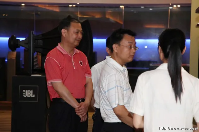 工商银行领导一行莅临十八子集团参观调研