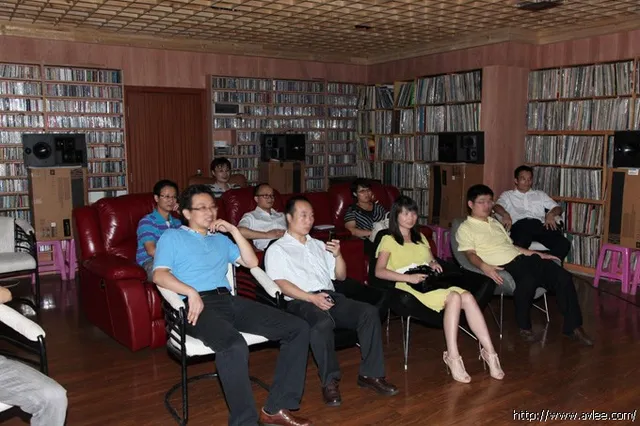 广东软件行业协会、市科工信局信息科一行20多人参观十八子集团