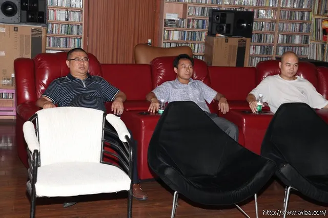 台湾顺钿机械公司黄经理一行莅临十八子集团世界发烧音响博物馆参观交流