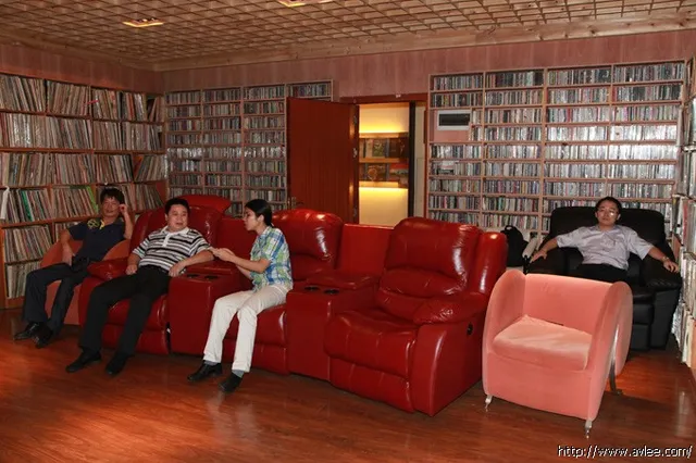 广东新华社分社组织部陈积纳副部长等领导到十八子集团有限公司参观交流