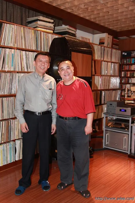 《新民晚报》主任记者、主任编辑沈次农老师莅临世界发烧音响博物馆参观交流