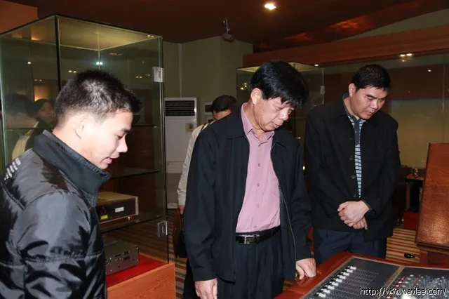 省中介组织反腐检查组领导莅临阳江十八子集团有限公司参观交流