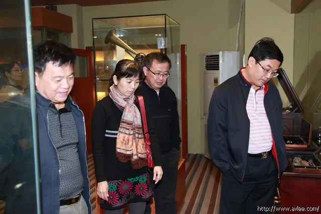 海南发烧友一行6人到世界发烧音响博物馆参观交流