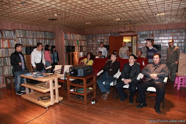 深圳发烧友一行人到世界发烧音响博物馆参观交流