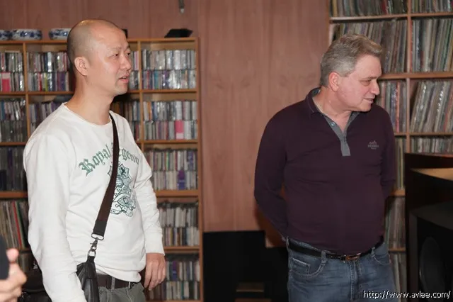 美国发烧友到世界发烧音响博物馆参观交流