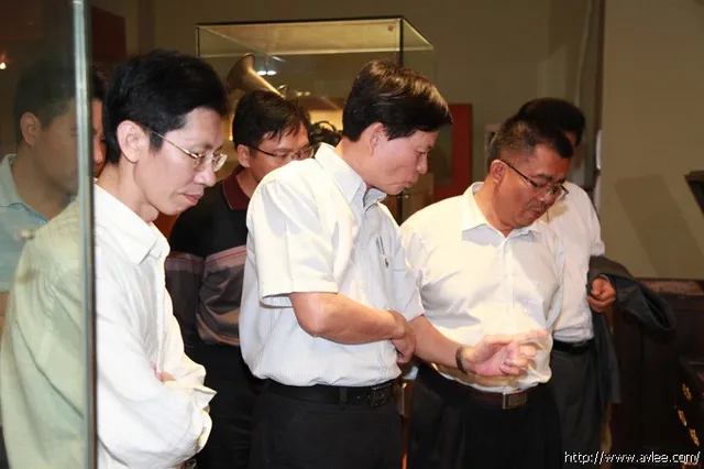 中储粮总公司广州分公司领导莅临世界发烧音响博物馆参观交流