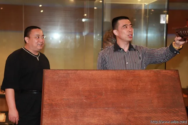 广西同乡会邓先生两人到世界发烧音响博物馆参观