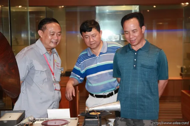 阳江市总工会谭书记到访世界发烧音响博物馆