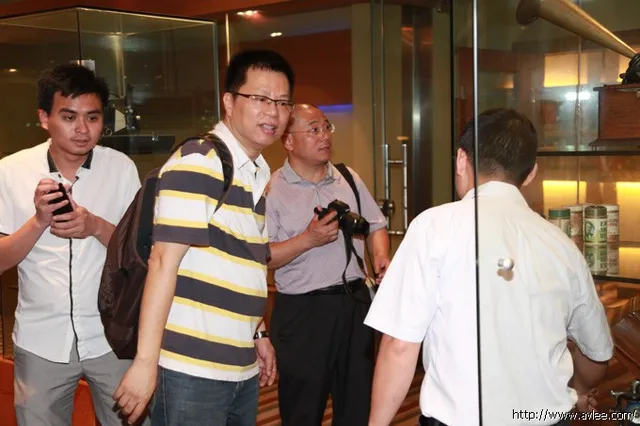 广东省音像城程总一行到世界发烧音响博物馆参观