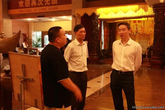 广东省经济和信息化委员会党组副书记、巡视员戚真理与阳江市可工信局局长陈平一行9人莅临十八子集团有限公司参观指导