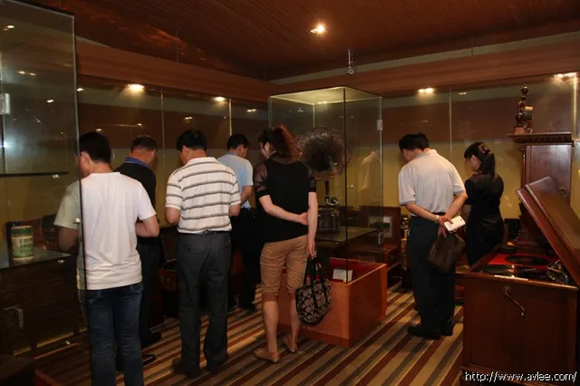 警察协会一行10人到世界发烧音响博物馆参观