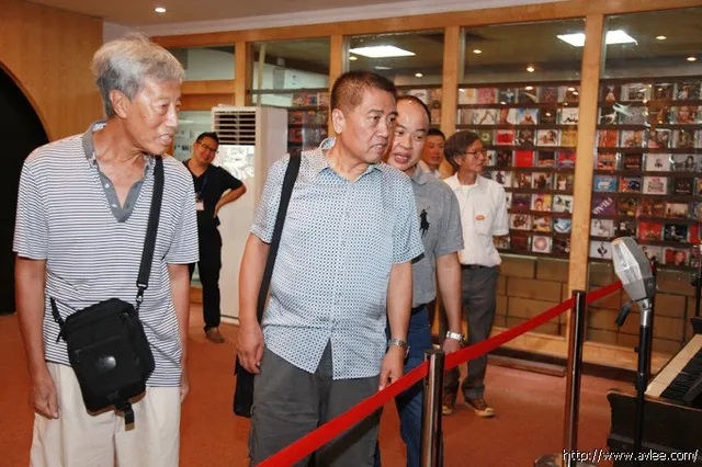 省外经贸厅领导一行造访世界发烧音响博物馆