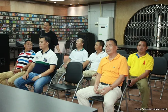 广州市增城企业家一行到世界发烧音响博物馆参观