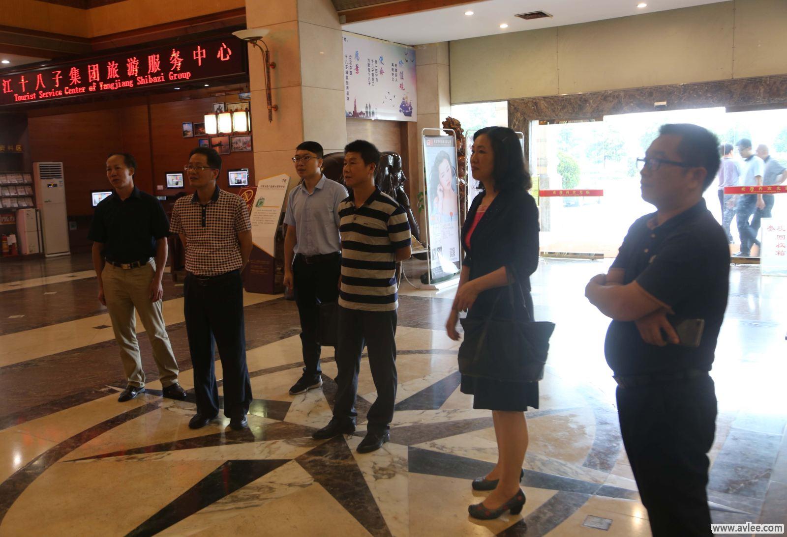 2017年9月14日广东省科协办公室主任蔡文扬一行到世界发烧音响博物馆参观