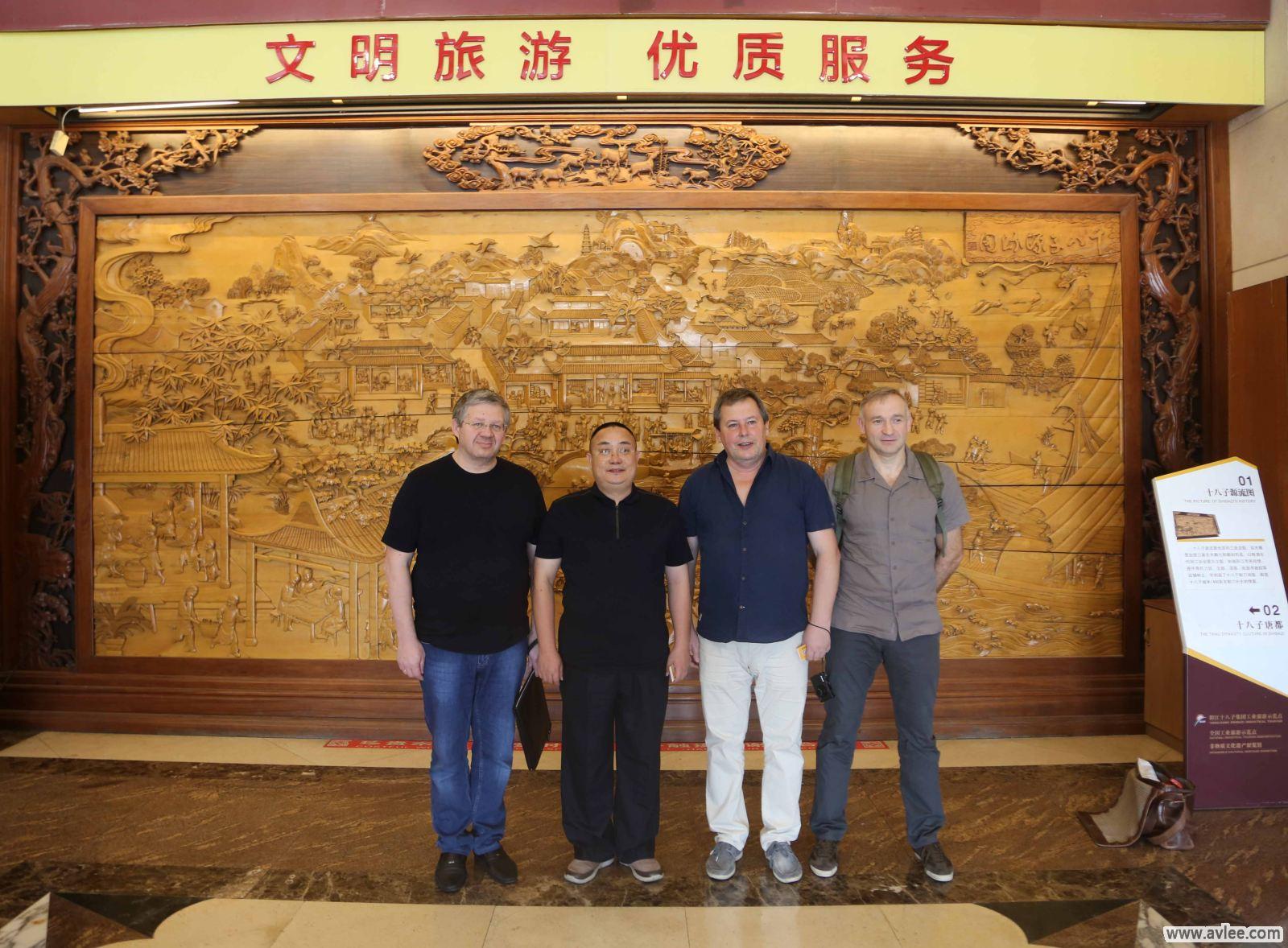 俄罗斯兹拉托乌斯特考察团到世界发烧音响博物馆参观、调研