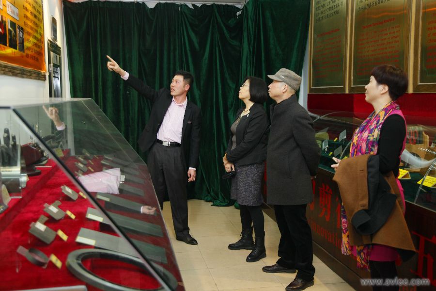 2015年2月2日中国饭店协会郭处长一行到十八子集团参观交流