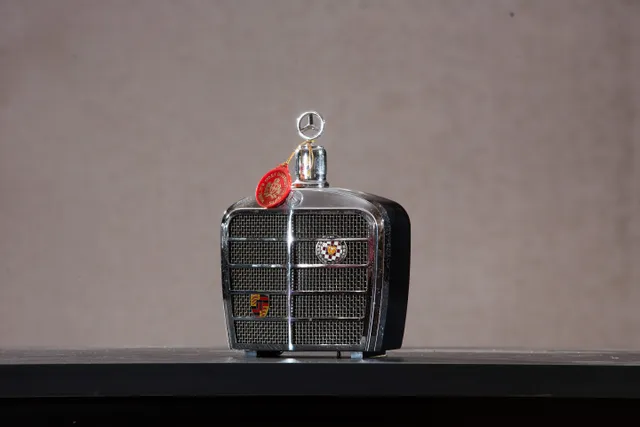 奔驰酒瓶音乐盒