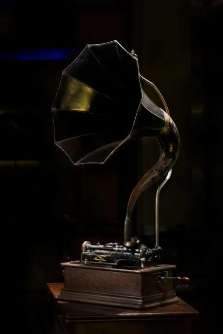 第一代蜡筒留声机