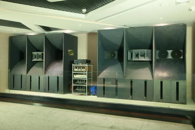 ALTEC(剧院之声）音箱