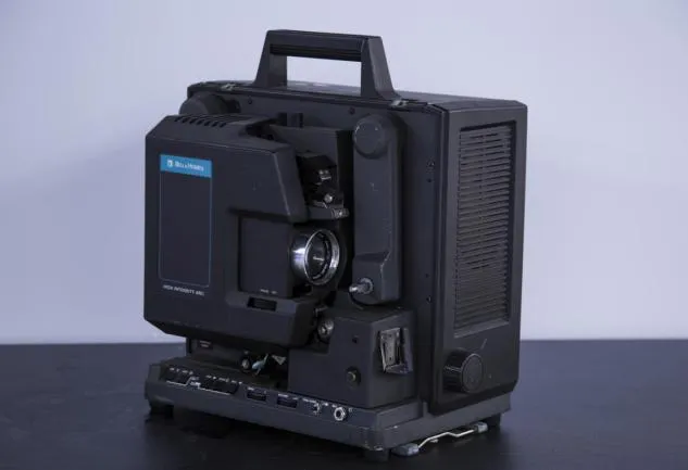BELL HOWELL（比尔）电影机